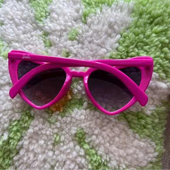 Official BARBIE sunglasses in Barbie pink! - Picture 10 of 10